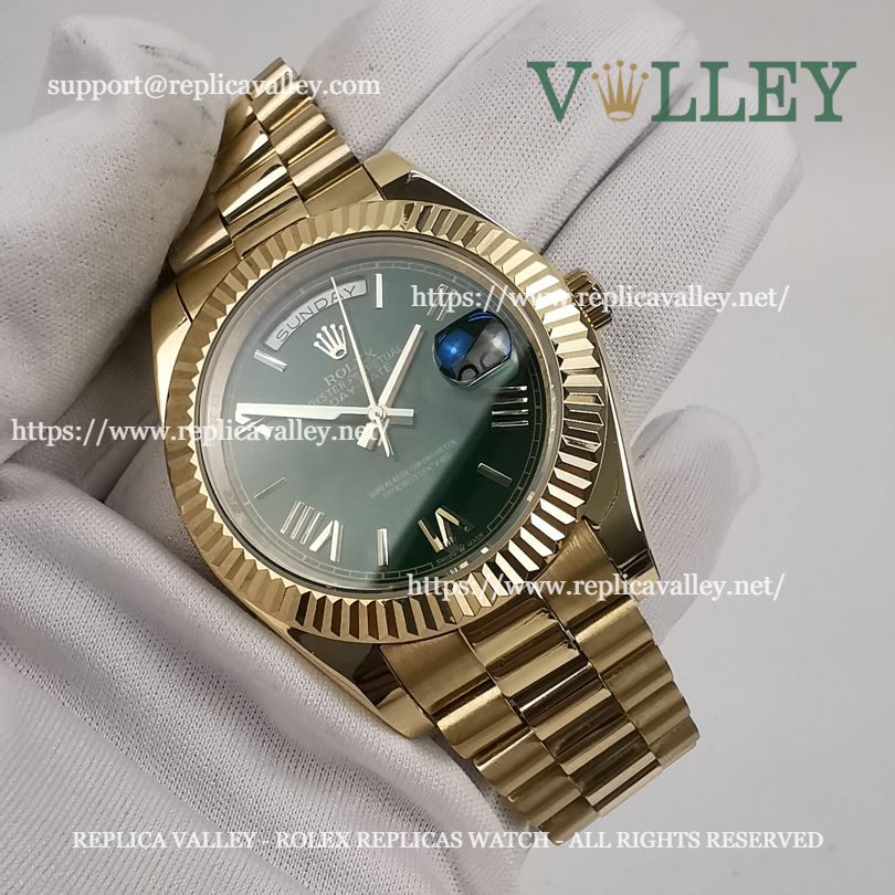 DD41301 Rolex Day-Date 228238 Fluted Bezel Green Dial