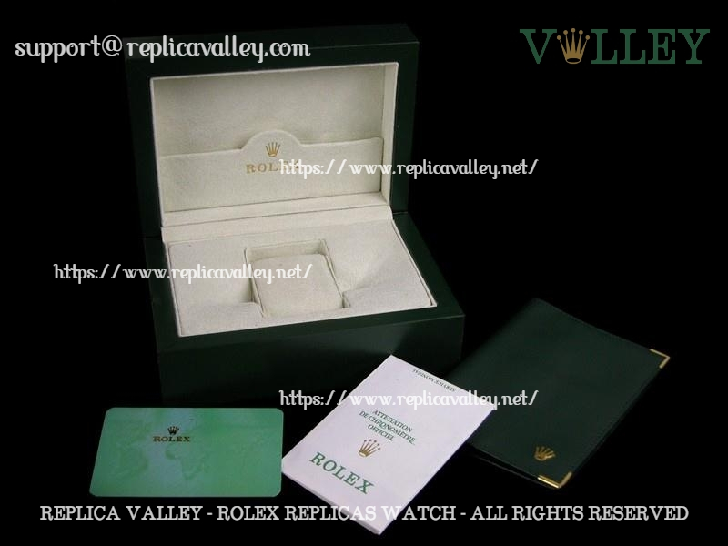 ROLEX 未使用品 ボックスセット　紙袋付き　美品 Rolex Replica Box Set with Paper